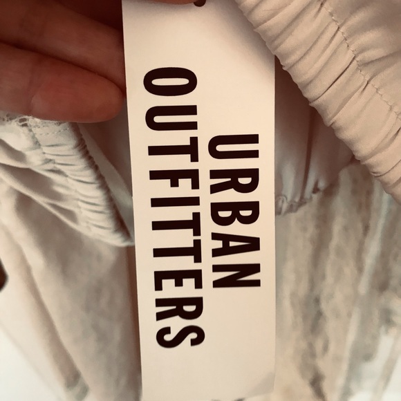 Urban Outfitters crop top - Picture 2 of 3